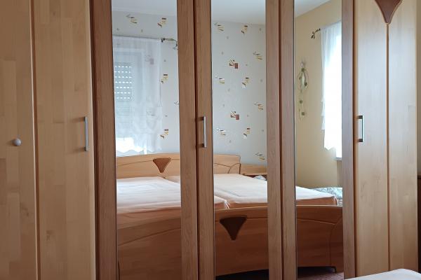 Stadtbergener Straße 6 (WE 201) - Schlafzimmer