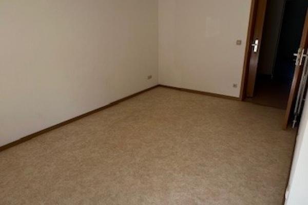 2-Raum-Wohnung Stadtbergener Straße 4 (WE 101) - Wohnzimmer