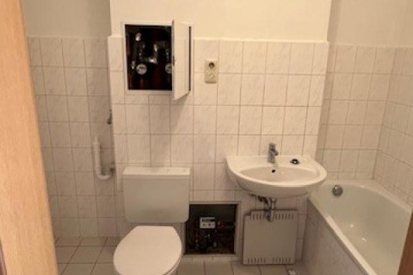 2-Raum-Wohnung Stadtbergener Straße 4 (WE 101) - Bad