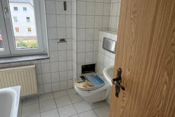 Blumenauer Straße 14a (WE 202) - Bad Ansicht 2