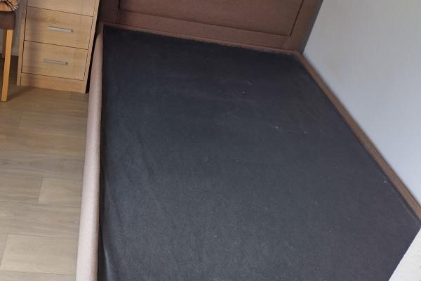 1-Raum-Wohnung Brettmühlenweg 17 (WE 312) - Bett, Nachttisch